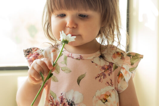 Lasten lyhythihainen kukkamekko - Melli EcoDesign Lasten lyhythihainen kukkamekko - Melli EcoDesign