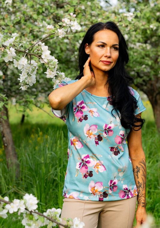 Kotimaiset naistenvaatteet, naisten holkkihihapaita - Melli EcoDesign Kotimaiset naistenvaatteet, naisten holkkihihapaita - Melli EcoDesign