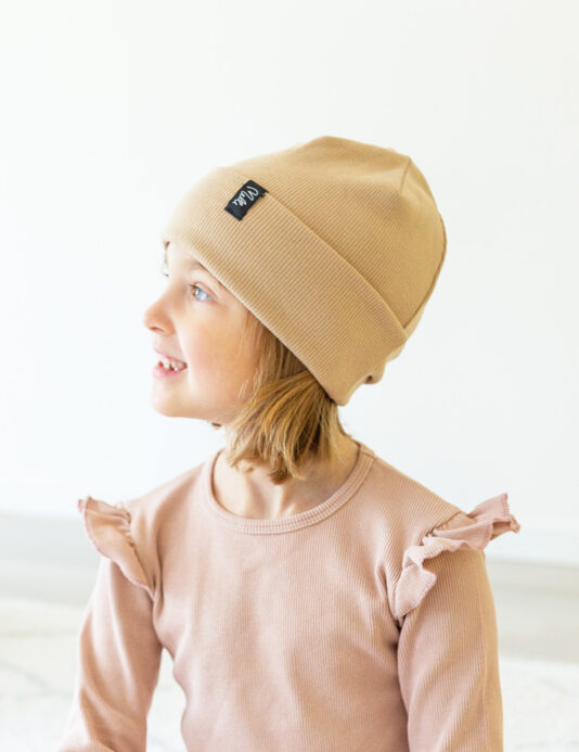 Lasten ribbipipo beigen sävyssä - Melli EcoDesign Lasten ribbipipo beigen sävyssä - Melli EcoDesign