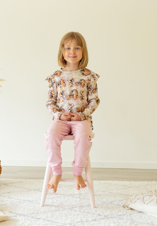 Vaaleanpunaiset collegehousut lapsille - Melli EcoDesign Vaaleanpunaiset collegehousut lapsille - Melli EcoDesign