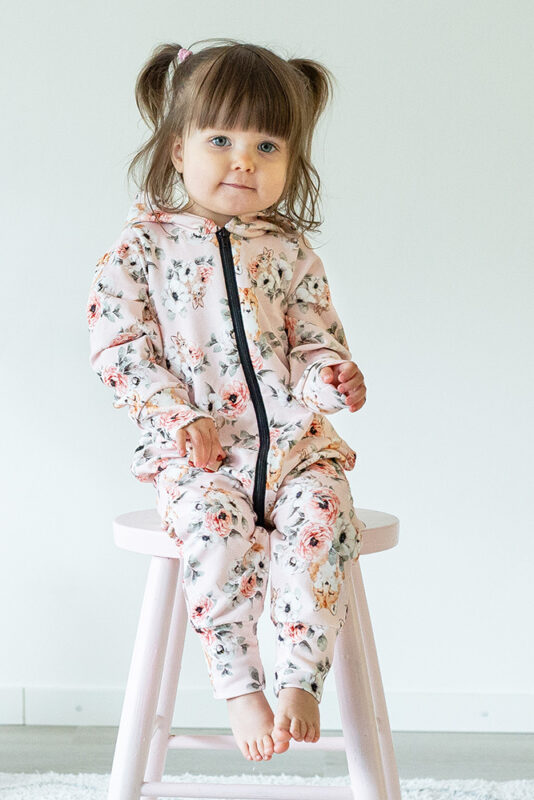 Vauvan hupullinen collegehaalari - Melli EcoDesign Vauvan hupullinen collegehaalari - Melli EcoDesign