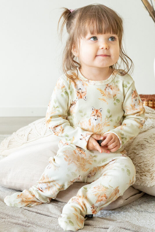 Vauvan ribbibody kettukuosilla - Melli EcoDesign
