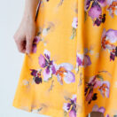 Polvipituinen mekko Mystic flower okra - Melli EcoDesign