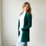 Kotimainen vihreä naisten merinovilla neuletakki - Melli EcoDesign