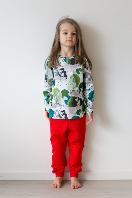 Lasten kotimaiset collegehousut - Melli EcoDesign Lasten kotimaiset collegehousut - Melli EcoDesign