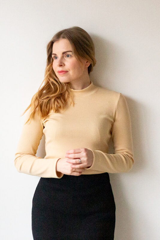 Vaalea kaura ribbipaita naisille - Melli EcoDesign