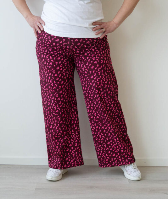 Naisten leveƤt housut leopardi pinkki - Melli EcoDesign Naisten leveƤt housut leopardi pinkki - Melli EcoDesign