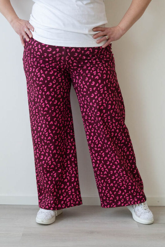 Naisten leveät housut leopardi pinkki - Melli EcoDesign