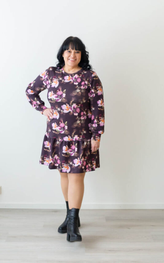 naisten frillahelmeinen kukkamekko - Melli EcoDesign naisten frillahelmeinen kukkamekko - Melli EcoDesign