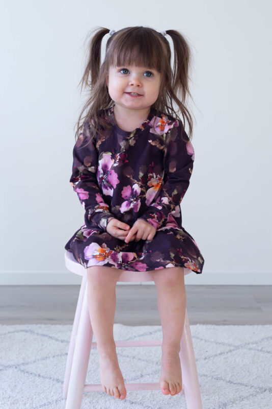 Lasten luumun sävyinen frillamekko - Melli EcoDesign