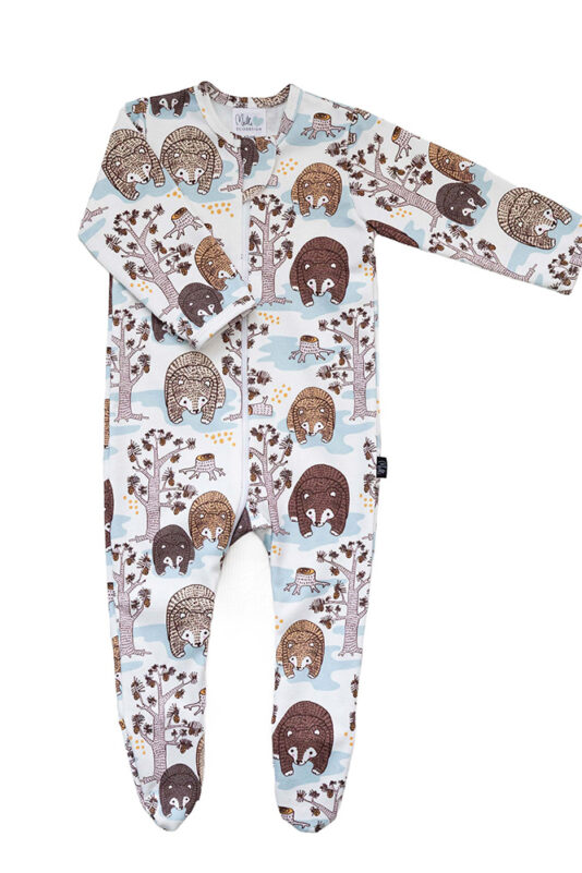 Vauvan nalle kuosinen unihaalari jalkaterillä - Melli EcoDesign