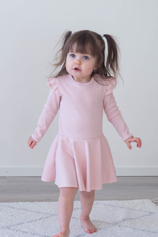 Vaaleanpunainen ribbi bodymekko vauvoille - Melli EcoDesign Vaaleanpunainen ribbi bodymekko vauvoille - Melli EcoDesign