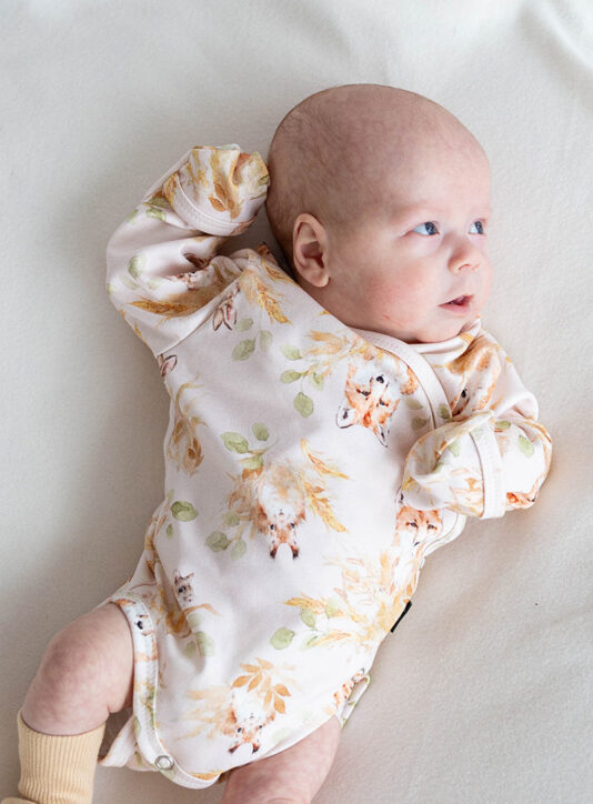 Vauuvan eläinaiheinen kietaisubody - Melli EcoDesign