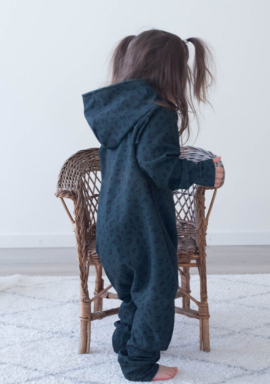 Vauvan collegehaalari leopardi kuosilla - Melli EcoDesign Vauvan collegehaalari leopardi kuosilla - Melli EcoDesign