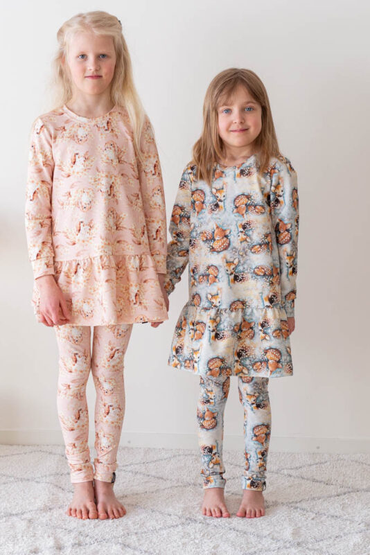 Lasten Suomessa valmistetut mekot – Melli EcoDesign Kotimaiset lasten collegemekot - Melli EcoDesign