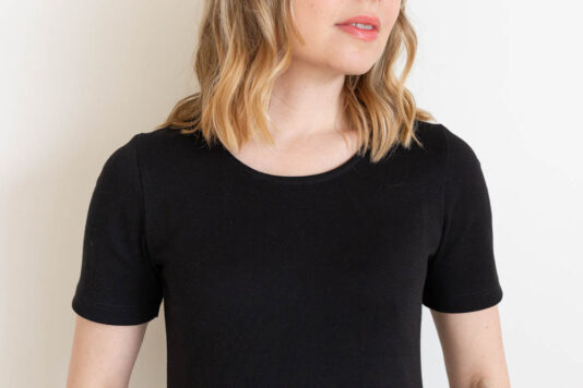 Naisten lyhythihainen taskumekko - Melli EcoDesign Naisten lyhythihainen taskumekko - Melli EcoDesign