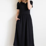 Naisten midimittainen taskumekko musta - Melli EcoDesign