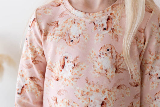 Pupu kuosinen lasten frillahelmainen mekko - Melli EcoDesign Pupu kuosinen lasten frillahelmainen mekko - Melli EcoDesign